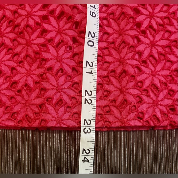 Ann Taylor Pink Embroidered Floral Eyelet Pencil Skirt Size 8 - Picture 8 of 8